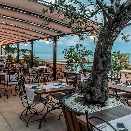 Newly Renovated Kastil بول