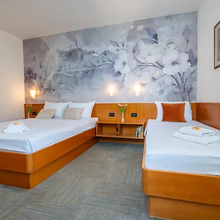 Newly Renovated Kastil