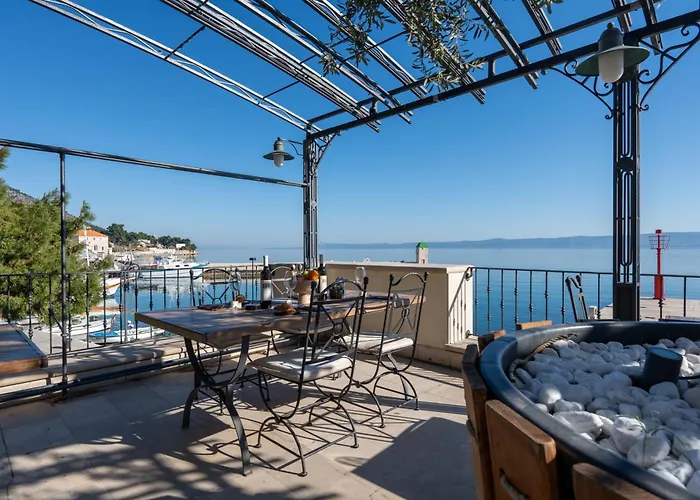 Hotel Kastil 3*