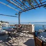 Hotel Kastil 3*
