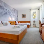 Kastil Hotell 3*
