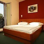 Kastil Hotel