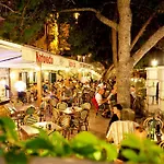 Kastil Hotel