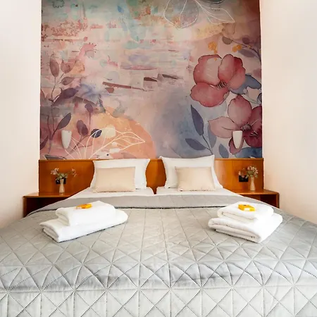 Hotel Newly Renovated Kastil 3*