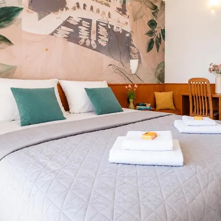 Kastil Hotel