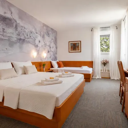 Kastil Hotel Bol