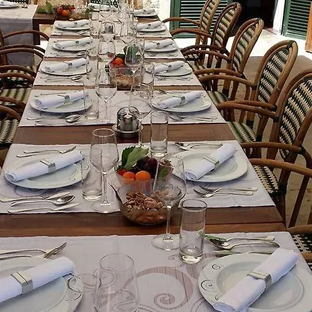 Hotel Newly Renovated Kastil 3*