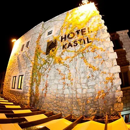 Kastil Otel Bol
