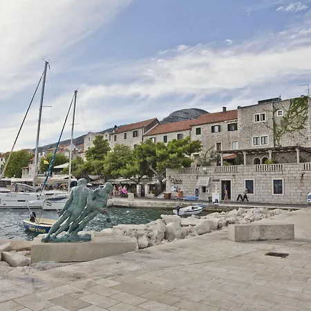 Newly Renovated Kastil 3*