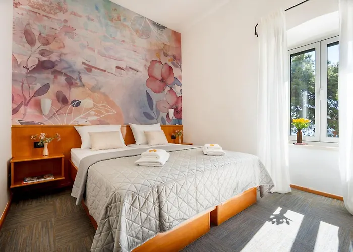 Kastil Szálloda Bol